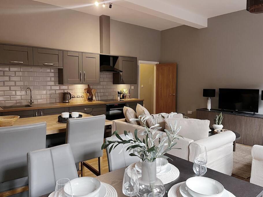 Modern Ground Floor Apartment Todmorden Exterior photo