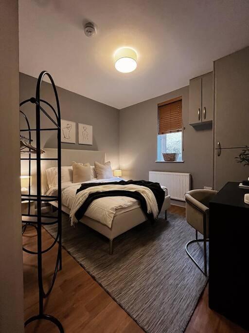 Modern Ground Floor Apartment Todmorden Exterior photo