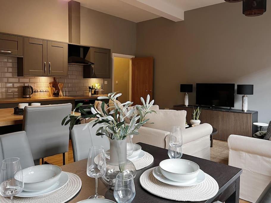 Modern Ground Floor Apartment Todmorden Exterior photo